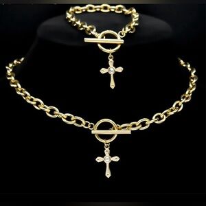 ⭐️NEW⭐️ 18K Gold Chunky Chain Cross W/ Pearl Choker Necklace & Bracelet Set